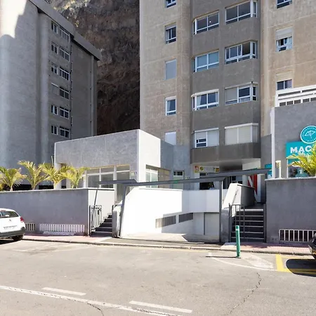 Home2book Comfy Beachfront Радазул