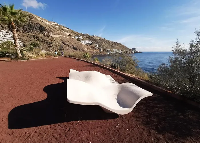 Home2book Comfy Beachfront Радазул