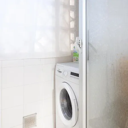 Home2book Comfy Beachfront 아파트 *