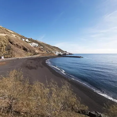 Home2book Comfy Beachfront Apartament Radazul