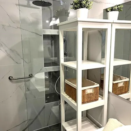 Home2book Comfy Beachfront Apartament *